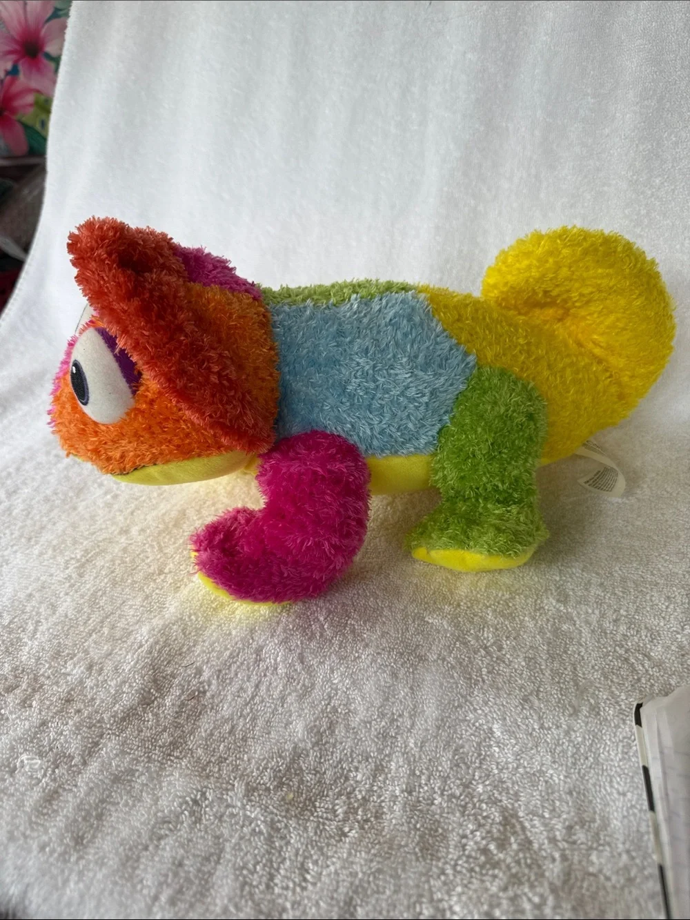 Kohl's Colorful Plush Chameleon Toy - “Leo the Lionni”